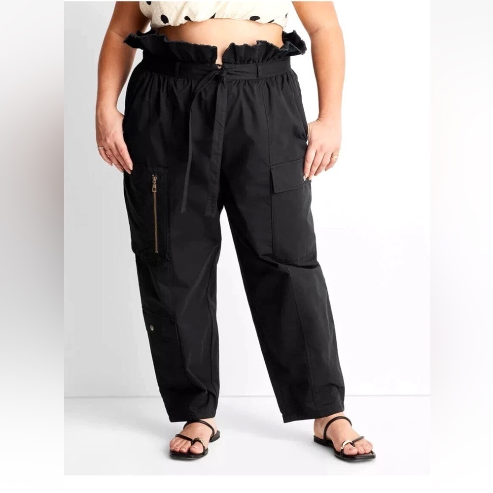 New Future Collective Jennifer Lopez Black Cargo Pants Relaxed Fit